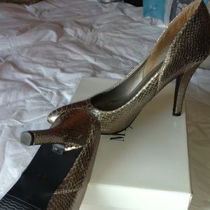MixIt Pewter Snake "Emerald" Pumps